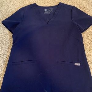 Figs scrub top